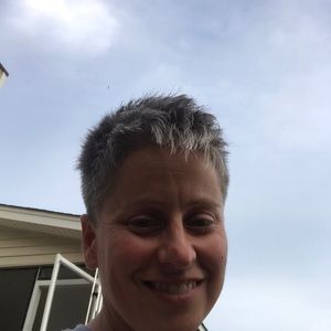 Meet your Posher, April